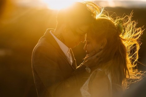 Bộ ảnh cưới ngọt ngào như 'rót' tình vào mỗi khoảnh khắc của cặp đôi lãng mạn kẻ Bắc người Nam