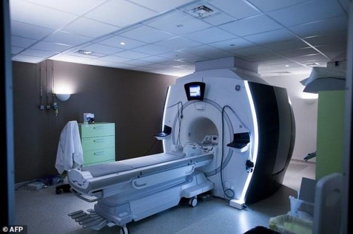 Một người tử vong vì bị hút vào máy MRI