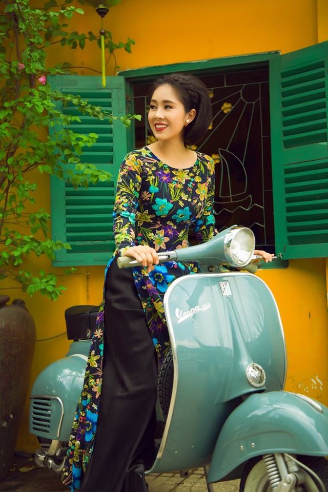 My nhan Viet tich cuc lang xe mau ao dai cach tan Tet 2018