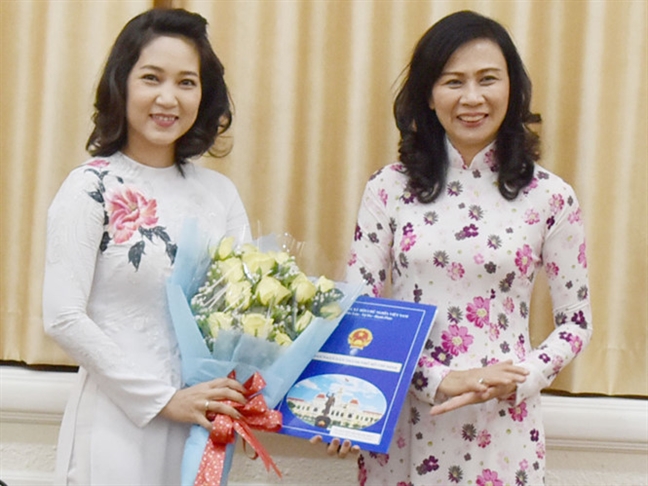 NSUT Thanh Thuy: 'Se thuc hien viec quan san pham van hoa tren mang'