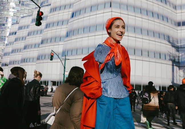 Street style sanh dieu cua cac tin do tai New York Fashion Week 2018