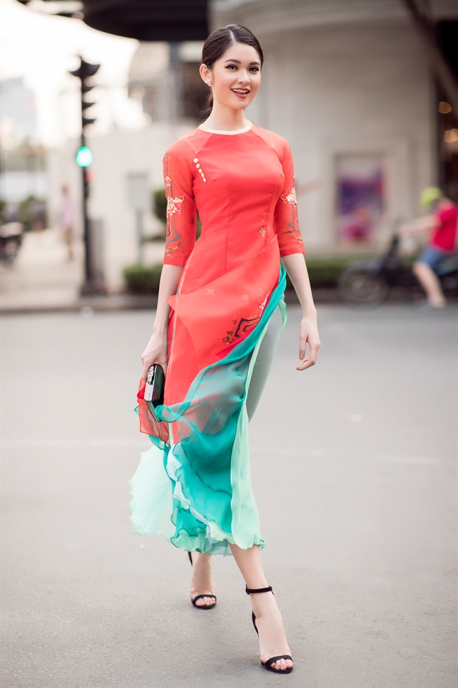 6 cong thuc du xuan voi ao dai cach tan ruc ro sac mau