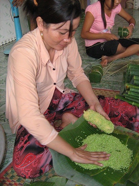 Banh tet Tra Cuon núc tiéng dát hàng dịp tét