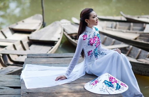Phụ nữ châu Á thường mặc gì vào ngày đầu năm mới