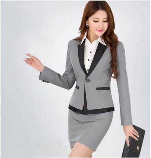 Sắc trang phục phù hợp với phụ nữ tuổi Tuất năm 2018