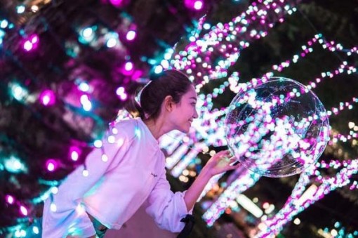 3 sinh viên Hà Nội bỏng mặt, cháy xém lông mày vì bóng bay galaxy phát nổ