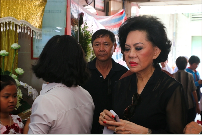 Giao Linh: ‘2 nam di hoc co nhac, toi tra het cho thay Nguyen Van Dong’