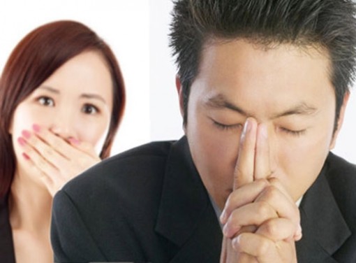 Chồng sống hai mặt