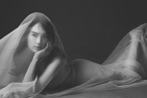 Đầu năm sao Việt đã đua nhau hở bạo cực nóng bỏng
