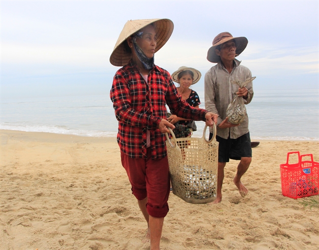 Doc dao lang danh bat ca bang nghe keo luoi rong truyen thong