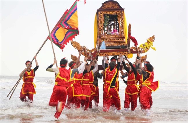 Man ruoc kieu ‘bay’ doc dao o ngoi den thieng nhat xu Nghe