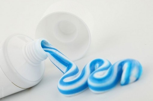 Cách chăm sóc răng nhạy cảm ê buốt rất đơn giản