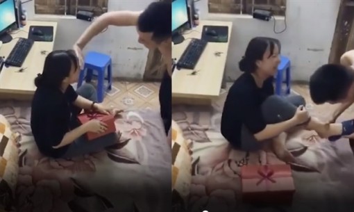 Hoa quà không quan trọng, quan trọng là thái độ người tặng