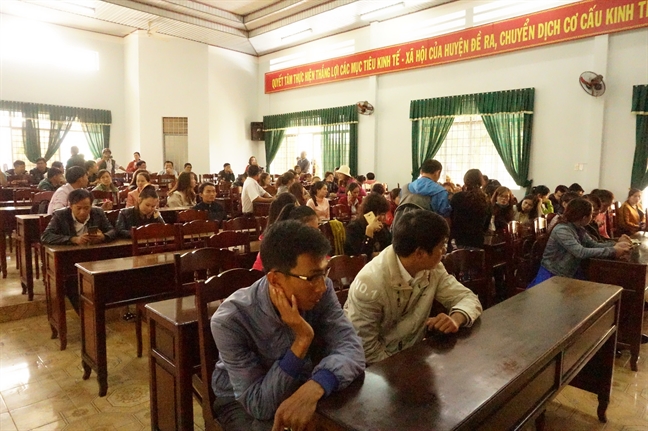 Vu hang tram giao vien mat viec: Se de xuat Chinh phu cho co che de gian lo trinh tinh giam bien che