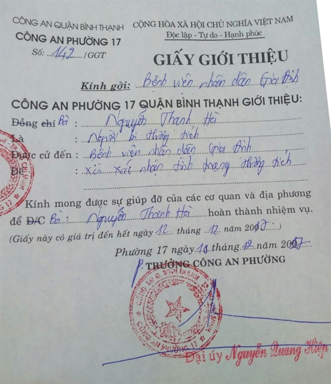 Vu 'Den tham con o cho chong cu, me bi danh do mau': Toa tuyen trao quyen nuoi con cho nguoi me