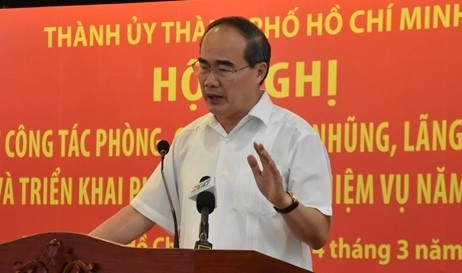 Chua the hai long voi cong tac phong chong tham nhung lang phi