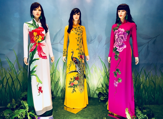 NTK Si Hoang: 'Ao dai the hien tieng noi nu quyen'