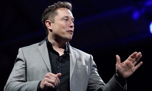 Ty phu Elon Musk sap ban goi cuoc internet ve tinh?