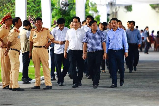 Dua linh cuu co Thu tuong Phan Van Khai ve Hoi truong Thong Nhat