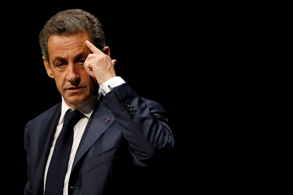 Cuu Tong thong Phap Sarkozy bi bat vi nhan tai tro tranh cu tu Libya