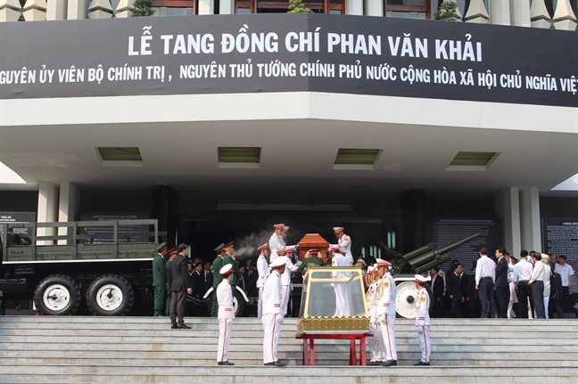 Tong Bi thu Nguyen Phu Trong: 'Vinh biet anh Sau Khai, anh ra di nhung con mai trong long moi nguoi dan'