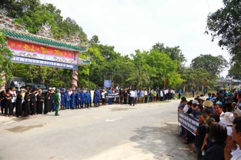 Người dân Củ Chi xúc động đón cố Thủ tướng Phan Văn Khải về quê nhà