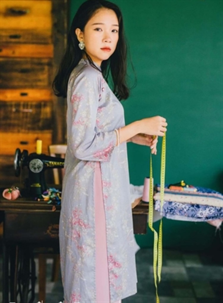 Áo dài mini không chỉ là hình ảnh muôn năm cũ - Báo Phụ Nữ