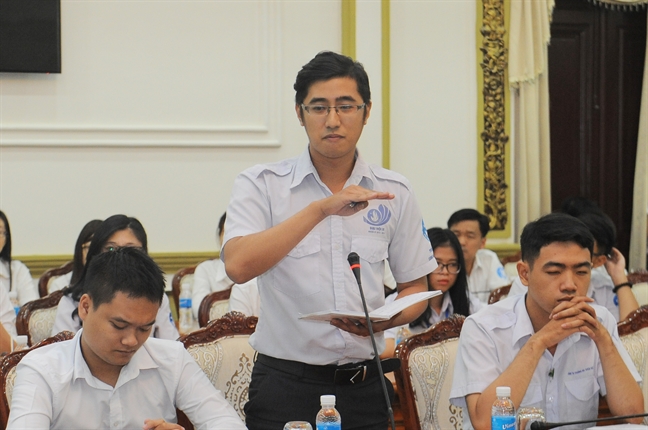 Chu tich Nguyen Thanh Phong: Lanh dao TP dong hanh cung sinh vien trong cach mang 4.0