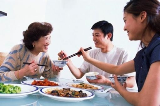 Ai mới là món nợ?