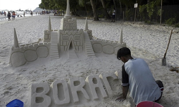 Philippines dong cua 'thien duong' du lich Boracay vi nuoc thai xa thang ra bien