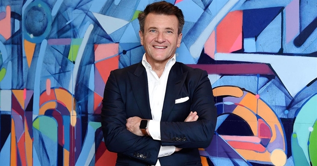 Shark Robert Herjavec chia se 4 chia khoa de vuon toi thanh cong