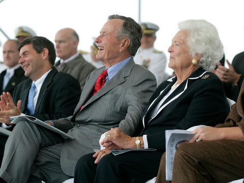 Barbara Bush: Nguoi viet nen chuyẹn tình dáng nguõng mọ nhát trong các dòi Tỏng thóng Mỹ