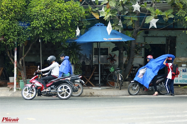 Sai Gon xuat hien mua giua troi nong nhu do lua