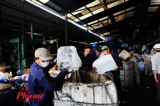 Cho bán bia rượu trong giờ làm việc là điều xấu hổ