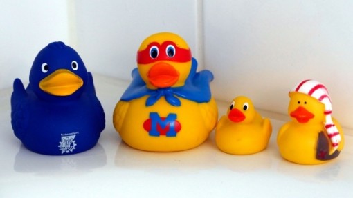 Chuyên gia cảnh báo mối nguy hiểm trên món đồ chơi quen thuộc của bé