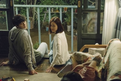 So Ji Sub gây sốt với phong cách thời trang đồng quê trong phim mới ra mắt