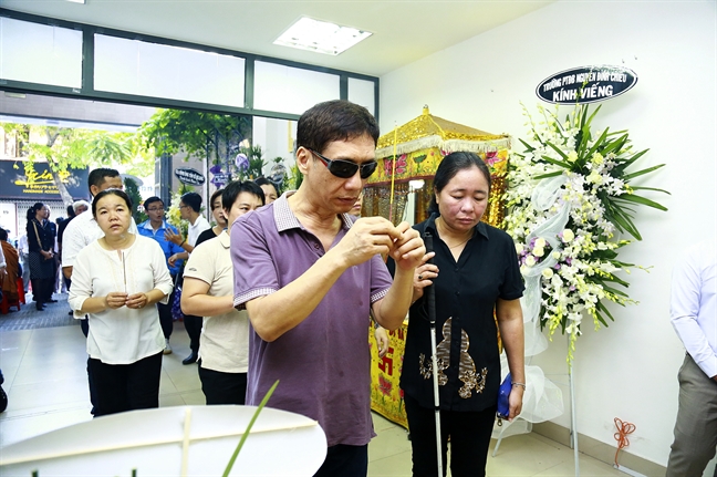 Hang tram hoc sinh khiem thi, nguoi mu thuong tiec Huong Duong