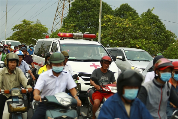 Nguoi Sai Gon thanh thoi di nghi le, Ha Noi un tac nghiem trong tren nhieu tuyen duong