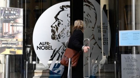 Tại sao giải thưởng Nobel Văn chương năm nay có thể bị hoãn?