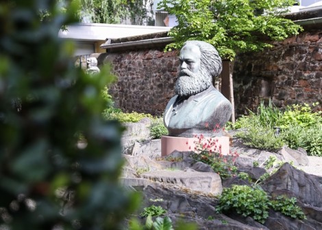 Tưng bừng kỉ niệm 200 năm ngày sinh Carl Marx tại quê nhà