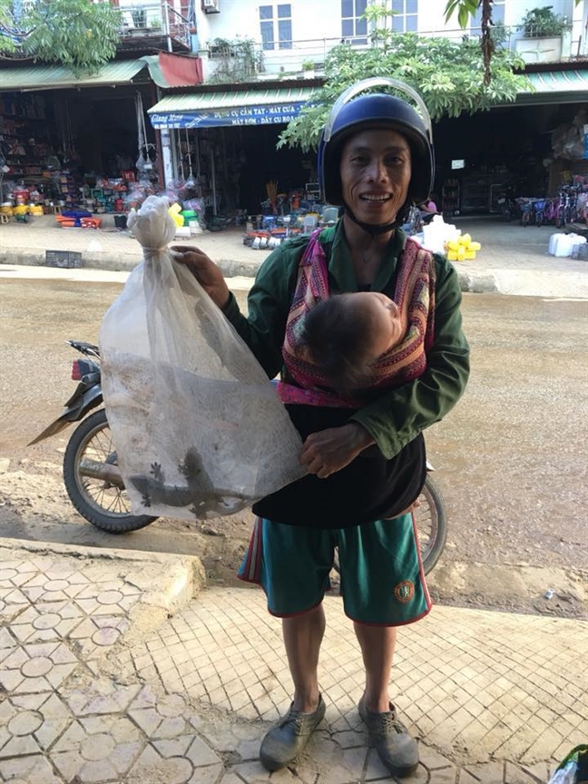 Chuyen vo chong o thi xa be nhat nuoc qua loi ke cua nguoi vo bo chon phon hoa do thi len nui... lam dau