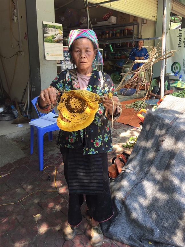 Chuyen vo chong o thi xa be nhat nuoc qua loi ke cua nguoi vo bo chon phon hoa do thi len nui... lam dau