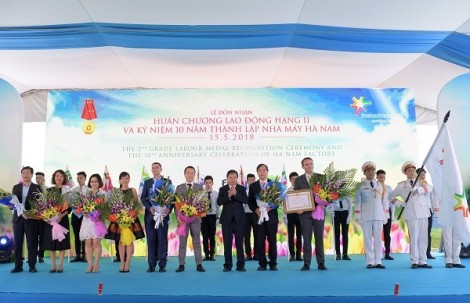 FrieslandCampina Hà Nam vinh dự nhận Huân chương Lao động hạng Nhì