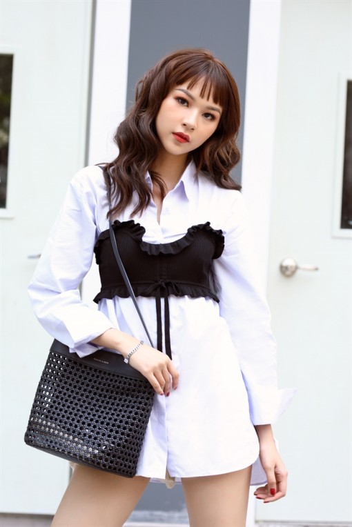 Cách phối trang phục mùa hè sinh động của Phí Phương Anh The Face
