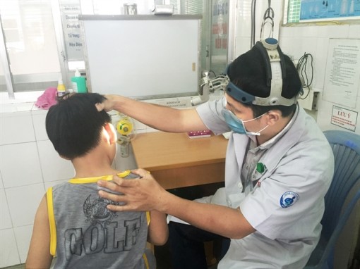 Máy hút tai, rửa mũi tưởng tốt thành hại