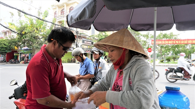 Kiem tien trieu moi ngay tu ban ly tra tac 'khong lo'