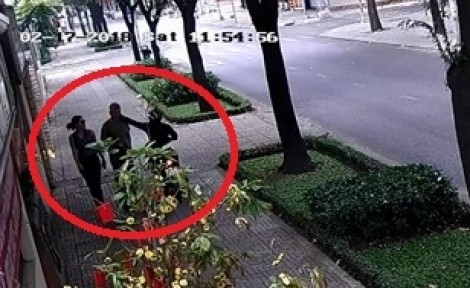 Nhân viên Lãnh sự quán Nga bị giật dây chuyền trên đường phố