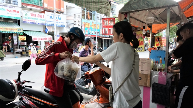 Sua tuoi tran chau duong den gia re le duong hut khach