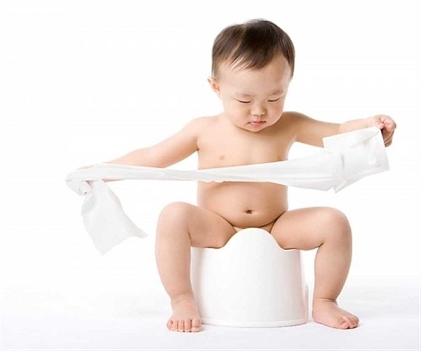 Nhũng tác hại của viẹc bé táo bón kéo dài mà mẹ càn biét