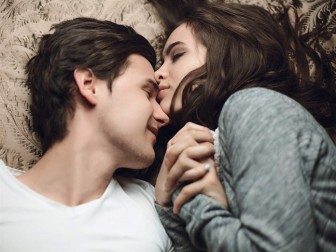 Đừng nghĩ chuyện ấy là 'bẩn'
